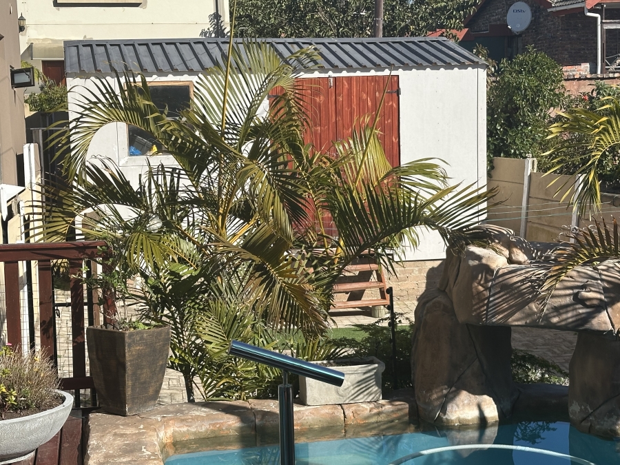 4 Bedroom Property for Sale in Fraaiuitsig Western Cape